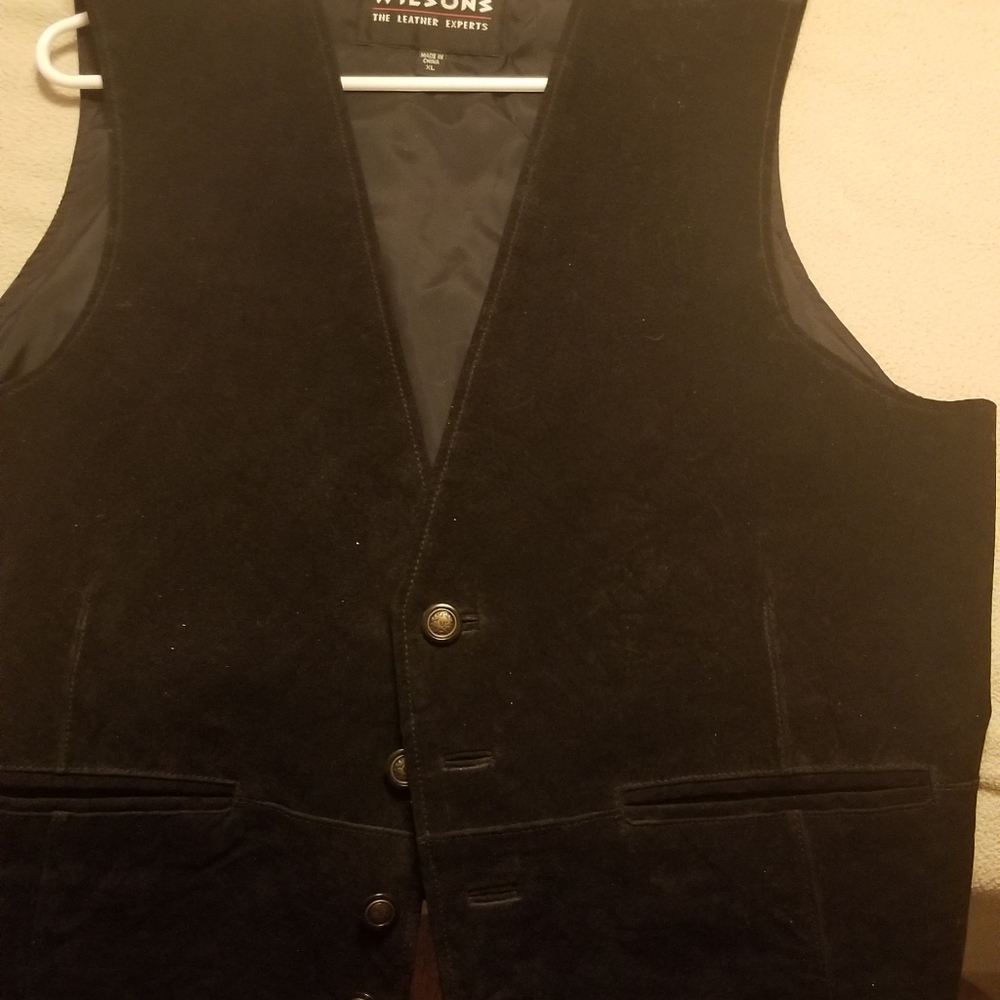 Vest and hat - Picture 2 of 3